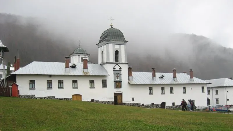 5 locuri unde femeile nu au voie să calce