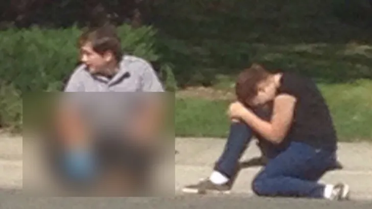 Imaginea bizară a zilei: ce face acest băiat, în timp ce se desparte de iubita sa, aflată în lacrimi