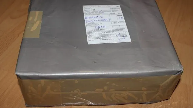 A ajuns viral pe Facebook. Ce scrie pe pachetul pe care un bărbat l-a primit prin poştă din China
