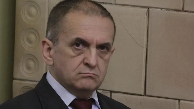 Deputat PNL: Ruperea cu trecutul, Dragnea, se face excluzându-l pe bătrânul comunist Iliescu