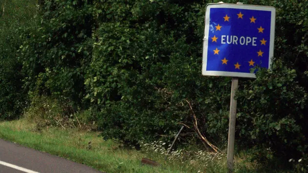 Aderarea României şi Bulgariei la Schengen, amânată până după 2017