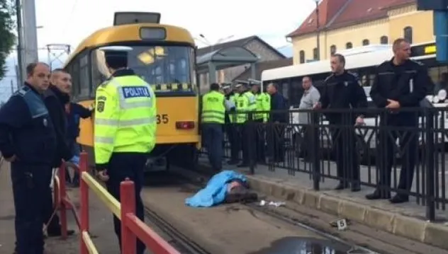 Scene cumplite în Oradea: un bărbat a murit, după ce a fost călcat de tramvai
