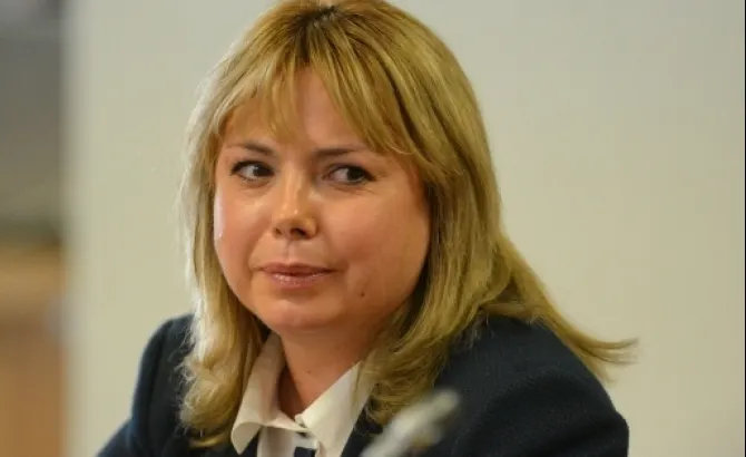 Ministrul Finanțelor, Anca Dragu, taxează dur politica bugetară a lui Ponta și Teodorovici