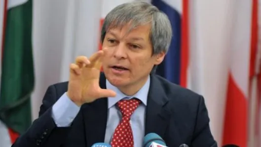 Credeţi că Guvernul trebuie să îşi asume răspunderea în Parlament pentru alegerea primarilor?