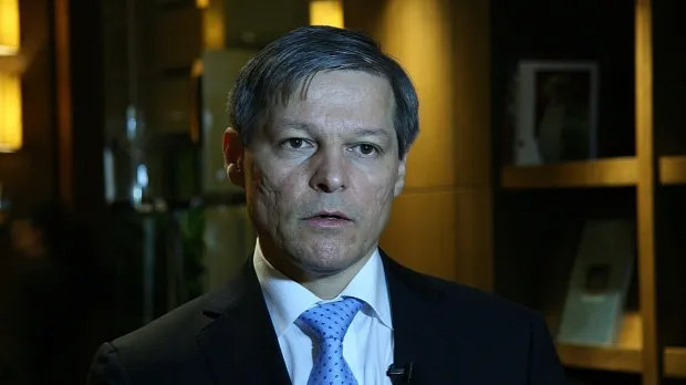 Premierul Cioloş a vizitat astăzi răniţii din Colectiv de la Spitalul de Arşi