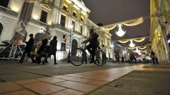 Patronii cluburilor s-au speriat şi au închis afacerile. În Centrul Vechi din Capitală e pustiu