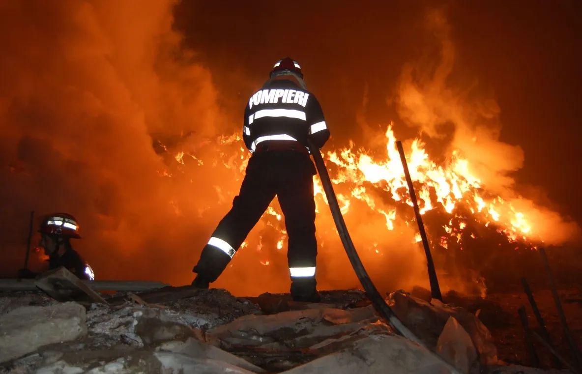Mărturie cutremurătoare: Am scos un băiat ars care avea mâna plină de cioburi înfipte în ea