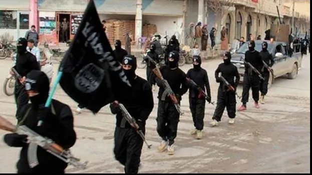Pedepse de până la 18 ani de închisoare cerute pentru o rețea care furniza jihadiști în Siria