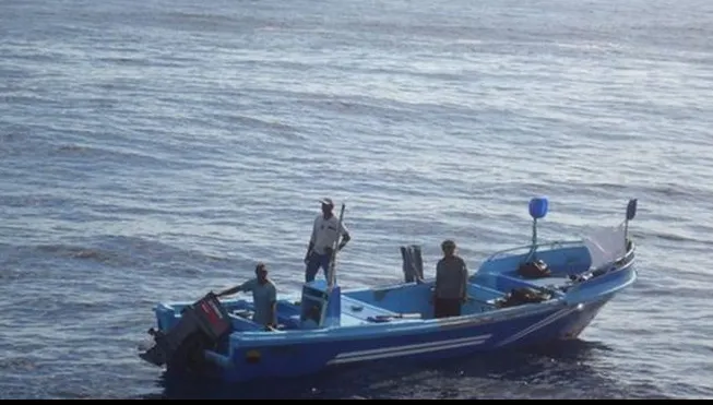 Salvare miraculoasă. Au plutit în derivă 30 de zile în Oceanul Pacific şi deodată...