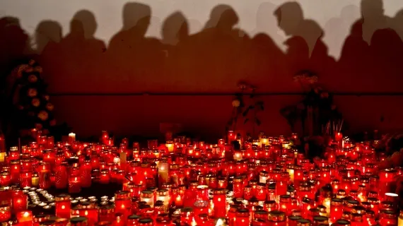 De ce au murit tinerii în incendiul din Colectiv. Rezultatele autopsiilor făcute de IML