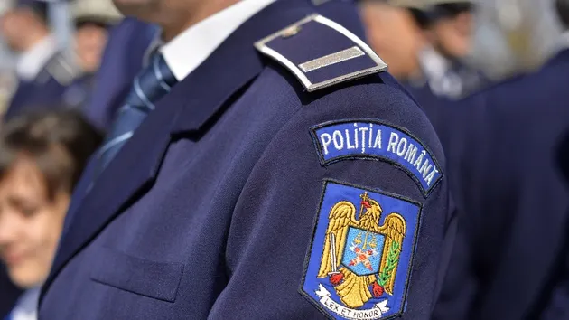 Bărbat, trimis în judecată pentru că i-a oferit unui polițist 50 de euro