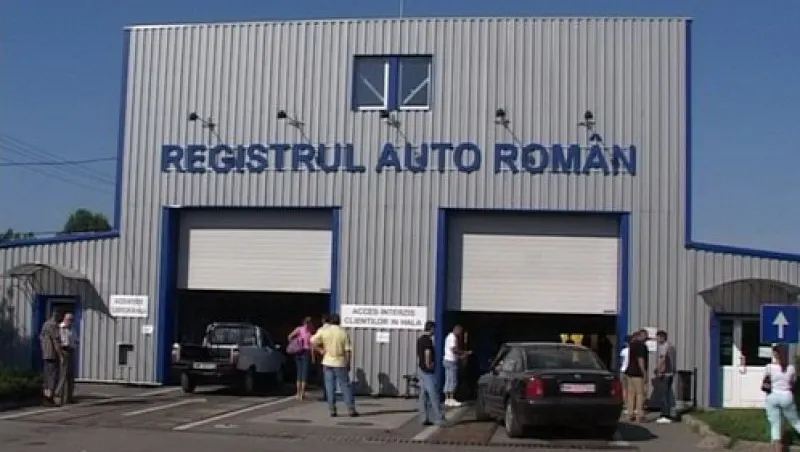Incredibil! Cu ce maşină s-a prezentat un şofer din Bucureşti, azi, la RAR. "La ce s-o încadrăm"?