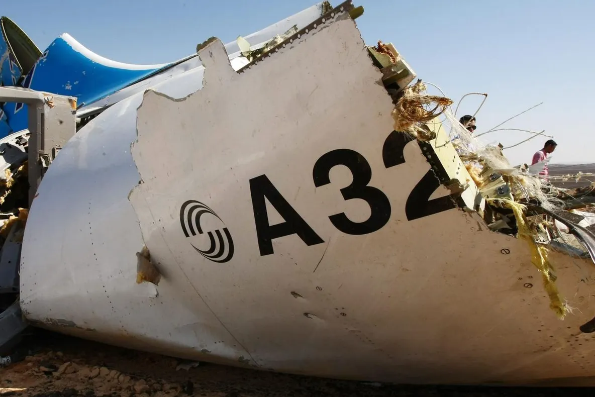 Avionul rusesc prăbuşit în Sinai. A fost divulgată cauza cea mai probabilă a catastrofei 