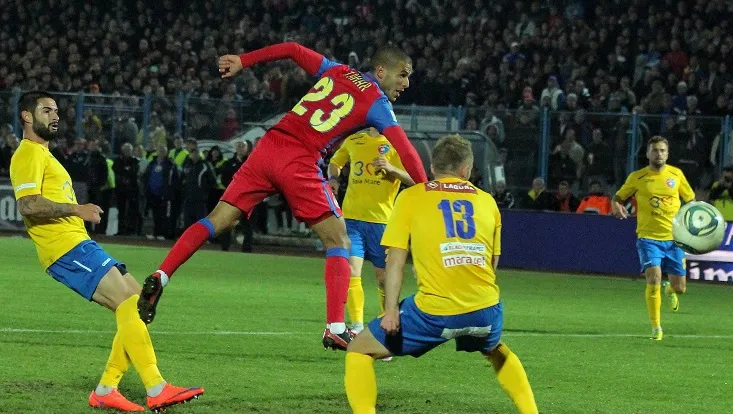Autocarul unei echipe de fotbal din România s-a răsturnat. Jucătorii au ajuns la spital