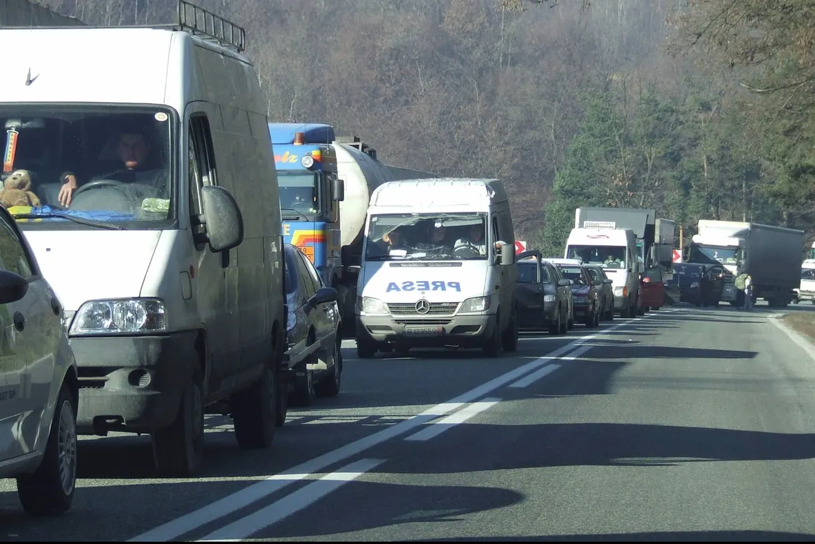 În atenția șoferilor! Un drum național se va închide la noapte. Anunțul făcut de autorități