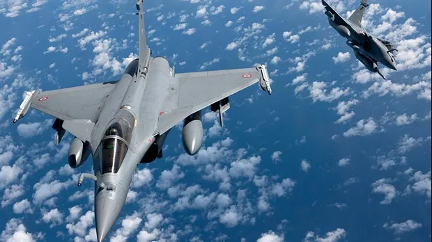 Parlamentul britanic a aprobat lansarea bombardamentelor în Siria, contra reţelei Stat Islamic