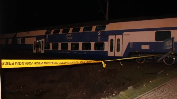Accident înfiorător. Patru morţi, după ce un taxi a fost spulberat de un tren