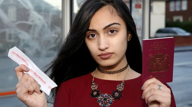 Motivul incredibil pentru care o adolescentă a fost dată jos din autobuz. "M-am simţit foarte prost"