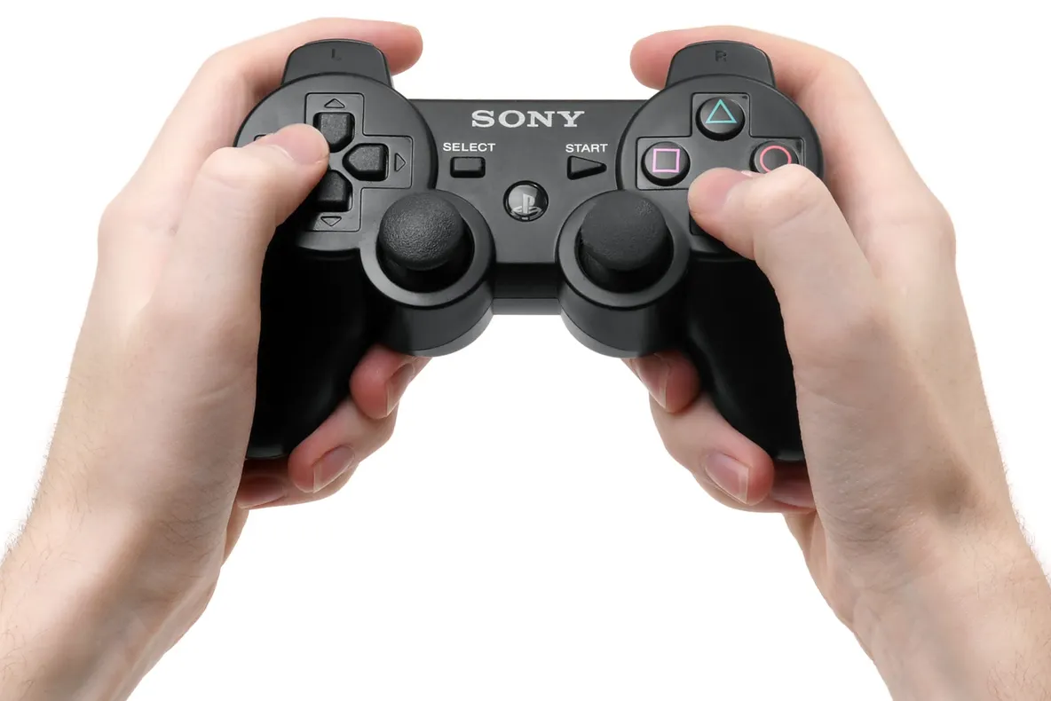 eMAG: Topul celor mai vândute jocuri pentru calculator și PlayStation