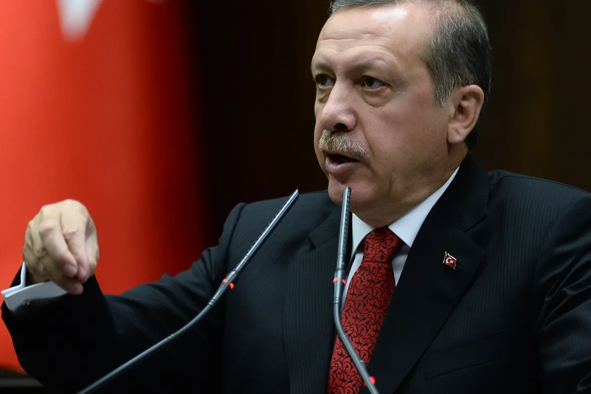 Erdogan susține că are dovezi privind implicarea Rusiei în traficul de petrol cu ISIS