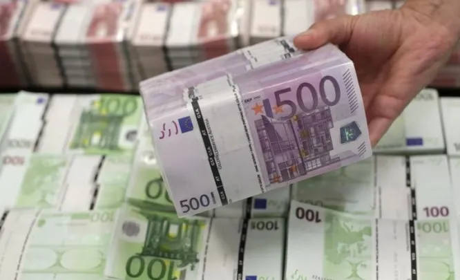 Gata! S-a vândut pe bani mulţi. Unul dintre cele mai mari trusturi de presă achiziţionat de un rival