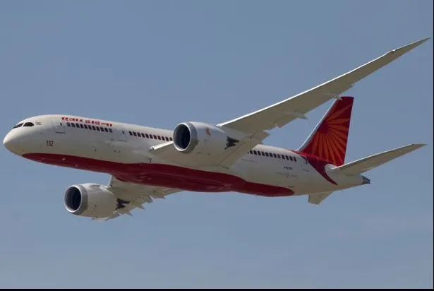 Avion de pasageri,forțat să se întoarcă pe aeroport.Un ”musafir” nepoftit a băgat spaima în pasageri
