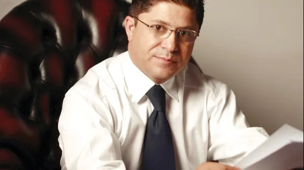 Gruia Stoica, fratele şi tatăl său, trimişi în judecată de DIICOT pentru evaziune şi spălare de bani