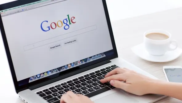 STUDIU: Câţi români utilizează zilnic Internetul. Numărul lor a crescut semnificativ