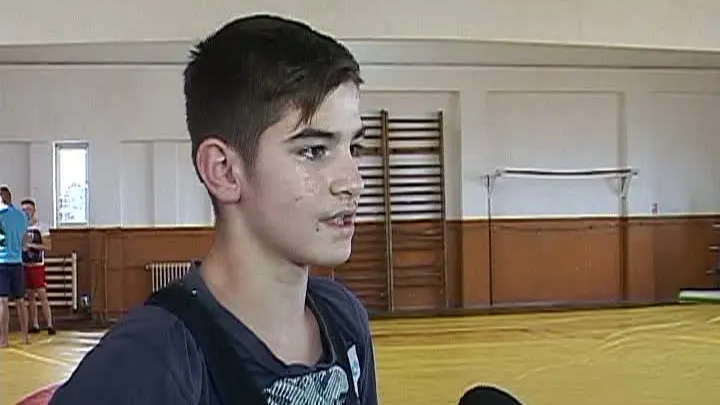 Poveste emoţionantă. Ionuţ Sandu este orfan, dar este campion naţional la lupte greco romane 