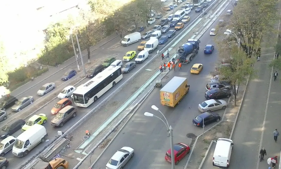 Comunitarii lui Onțanu dau amenzi riveranilor care staționează în șantierele deschise de Oprescu!