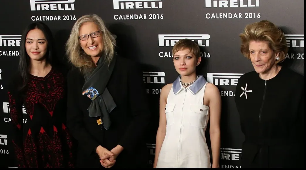 PREMIERĂ în istoria calendarului Pirelli: Femeile de carieră iau locul nudurilor