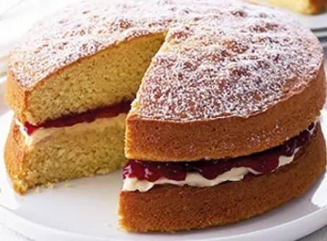 Aşa reduci la jumătate caloriile când prepari prăjituri. Ingredientul secret care înlocuieşte untul