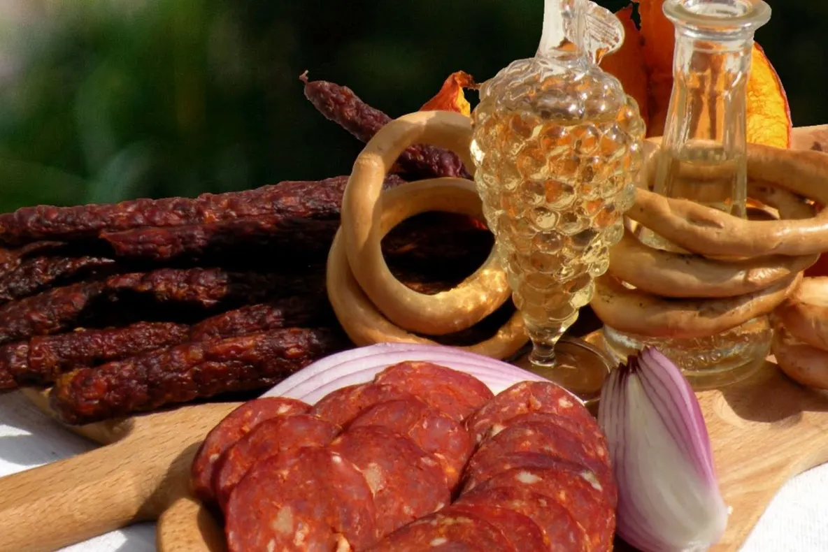 Produsele tradiţionale româneşi, mai uşor de recunoscut. Ce va apărea pe etichetă