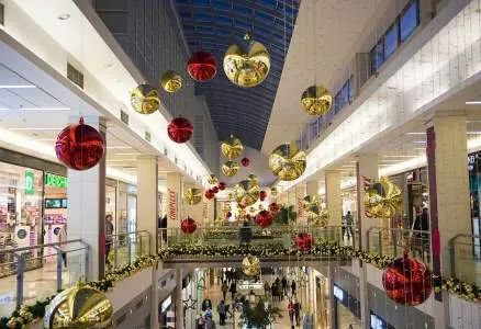 PROGRAMUL hipermarketurilor şi mall-urilor din Bucureşti de ANUL NOU