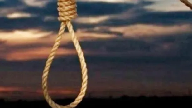 Un tânăr din Turda s-a spânzurat de un copac, după ce a produs un accident