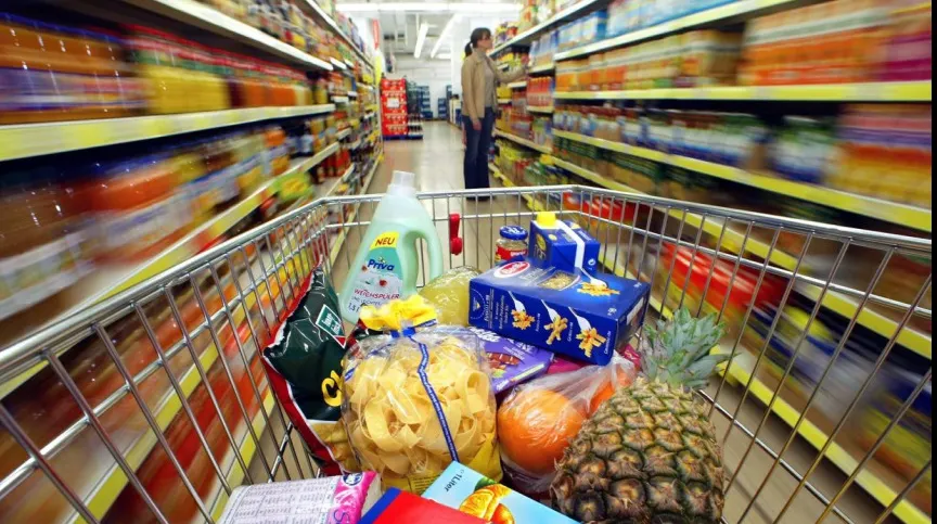 Este cel mai periculos produs din supermarket, dar îl cumpărăm des. Renunți la el?