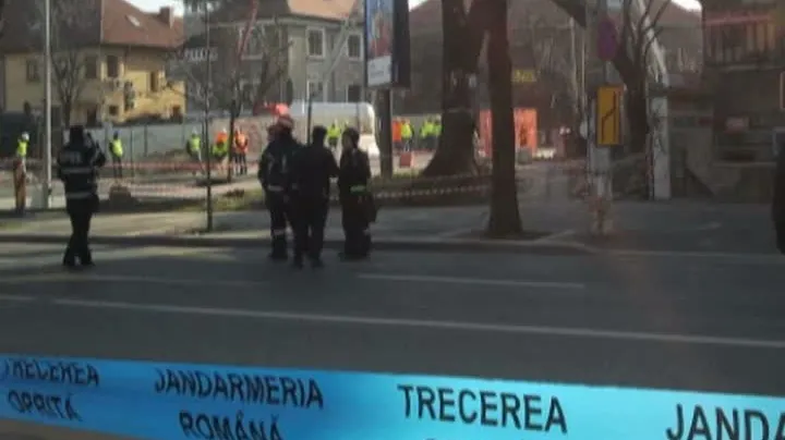 Carosabil surpat. Locuitorii din Drumul Taberei şi Militari, izolaţi. Primărie:Zona nu e sigură 100%