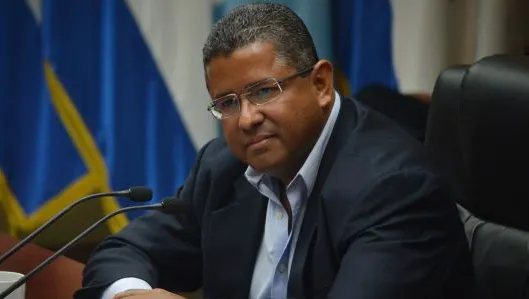 A murit fostul preşedinte al statului El Salvador. Urma să fie judecat pentru deturnarea a 15 mil. $