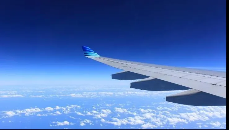 A încercat să deschidă ușa unui avion de pasageri, în zbor. Protagonistul? Un român nervos