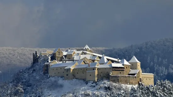 Cetatea Râşnov, printre cele mai frumoase zece "castele de zăpadă" din lume 
