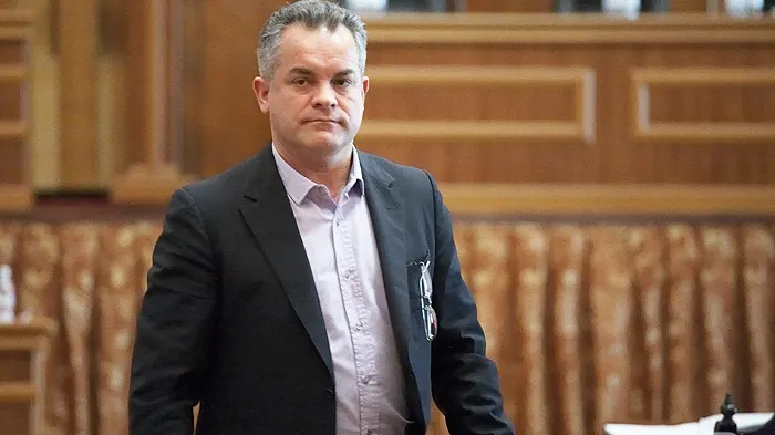 Tensiuni la Chișinău. Timofti respinge candidatura lui Plahotniuc la șefia guvernului 