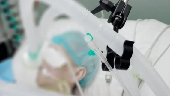 UPDATE.Un mare fotbalist român, internat în stare gravă la spital: a suferit o dublă pneumonie acută