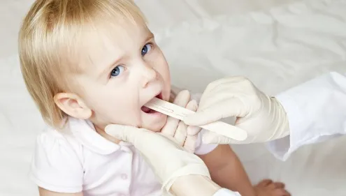 Tot mai mulţi copii ajung la medic din pricina jocurilor video. De ce suferă