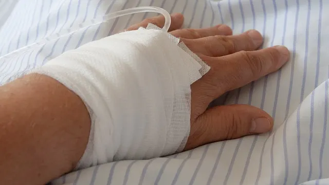 Un celebru cântăreț, în comă după ce a suferit un accident de mașină