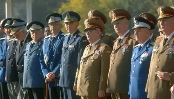 Pensiile militarilor vor fi recalculate fără să existe micşorări ale veniturilor 