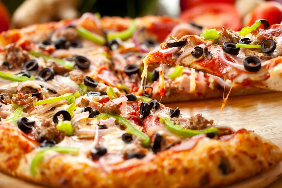 A comandat o pizza prin telefon, dar când a venit comanda o avut o surpriză şocantă