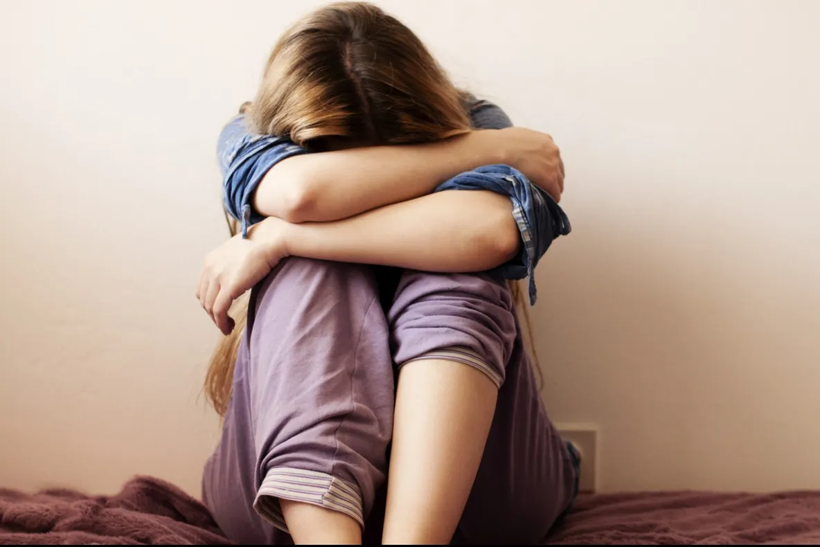 Studiu: Românii sunt tot mai nervoși. Pandemia accentuează sentimentul de singurătate
