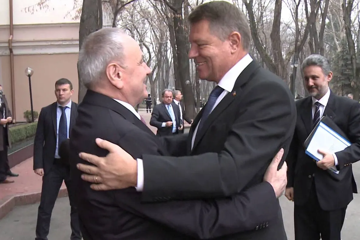 Președintele Republicii Moldova l-a decorat pe Klaus Iohannis. Care a fost distincția oferită 