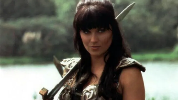 O mai ştii pe XENA, Prinţesa Războinică? Uite cum arată ACUM la 47 de ani