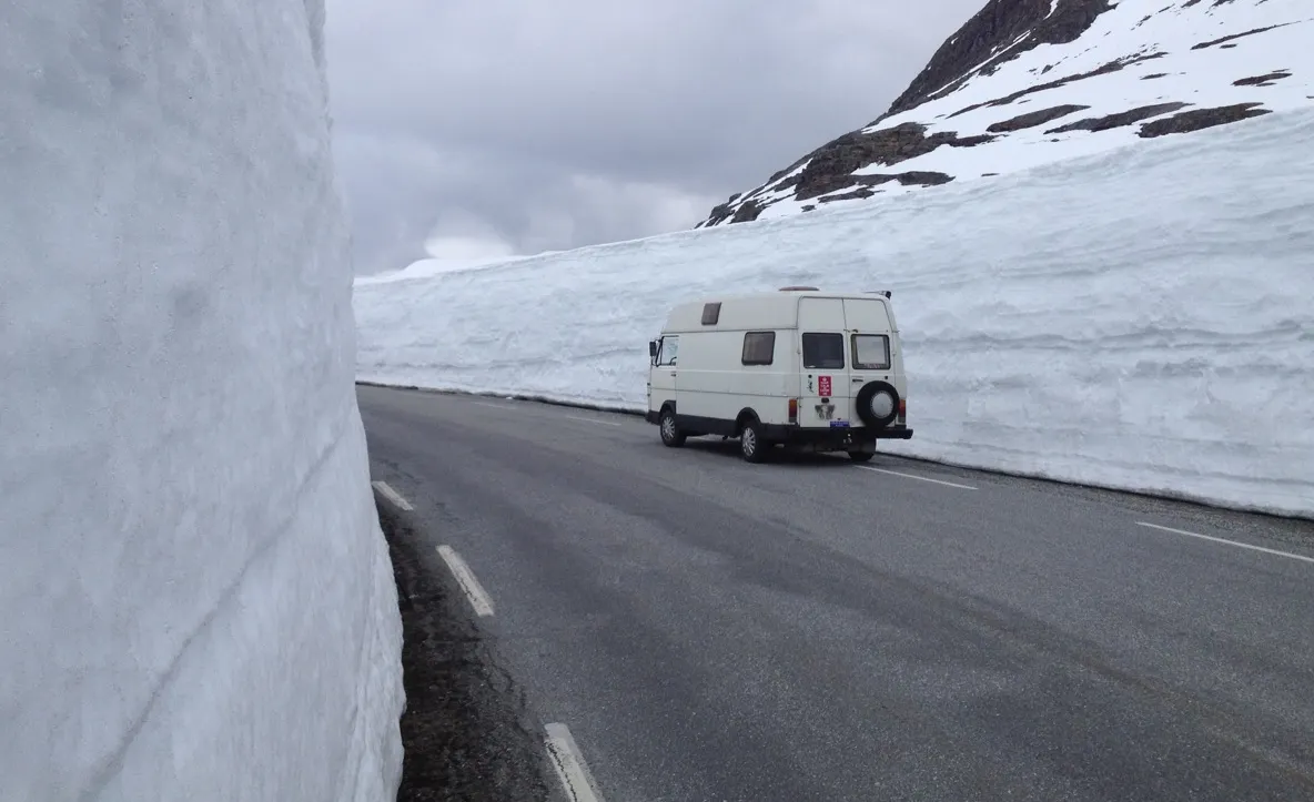 Cum se face dezăpezirea în alte ţări, la minus 30 de grade. Pare ireal! VIDEO